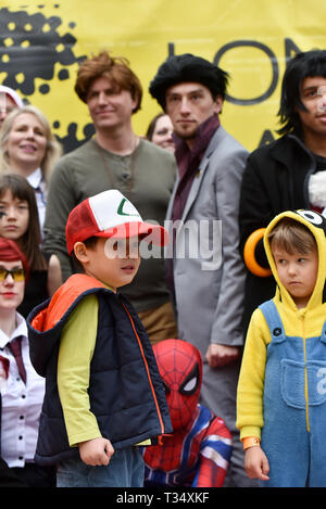 City of London, Londra, Regno Unito. 6 apr, 2019. Cosplayers prendere parte alla London Games Festival parata di caratteri da Guildhall alla Cattedrale di St Paul. Credito: Matteo Chattle/Alamy Live News Foto Stock