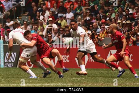 Hong Kong, Cina. 6 apr, 2019. Noi di Rugby ha perso uomini il qualificatore contro il Galles rigature 19-21 il secondo giorno, HK Sevens 2019 Hong Kong.ZUMA/Liau Chung-ren Credito: Liau Chung-ren/ZUMA filo/Alamy Live News Foto Stock