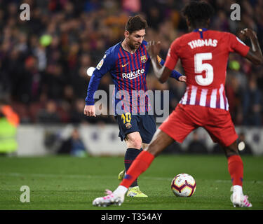 Barcellona, Spagna. 06 apr, 2019. LaLiga 2018/ 2019, la data del 31. Barcelona-Atletico de Madrid. Lionel Messi del FC Barcelona punteggi il suo obiettivo (2-0) durante il gioco Barcelona-Atletico de Madrid Credito: Pro scatti/Alamy Live News Foto Stock