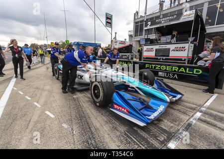 Birmingham, Alabama, Stati Uniti d'America. 6 apr, 2019. TAKUMA SATO (30) del Giappone si aggiudica la pole per la Honda Indy Grand Prix of Alabama al Barber Motorsports Park di Birmingham, Alabama. Credito: ZUMA Press, Inc./Alamy Live News Foto Stock