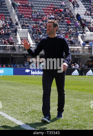 Washington DC, Stati Uniti d'America. 6 apr, 2019. D.C. Regno Head Coach Ben Olsen prima di una sequenza di lunghezza massima MLS partita di calcio tra D.C. Regno e Los Angeles Football Club in campo Audi a Washington DC. Justin Cooper/CSM/Alamy Live News Foto Stock