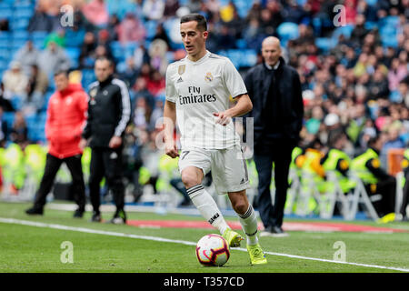 Madrid, Spagna. 06 apr, 2019. Del Real Madrid in Lucas Vazquez durante La Liga match tra il Real Madrid e SD Eibar a Stadio Santiago Bernabeu di Madrid in Spagna. Punteggio finale: Real Madrid 2 - SD Eibar 1. Credito: SOPA Immagini limitata/Alamy Live News Foto Stock