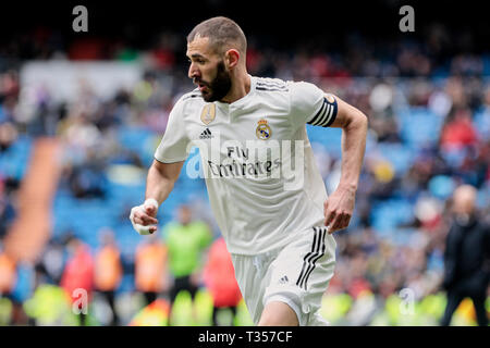 Madrid, Spagna. 06 apr, 2019. Del Real Madrid Karim Benzema durante La Liga match tra il Real Madrid e SD Eibar a Stadio Santiago Bernabeu di Madrid in Spagna. Punteggio finale: Real Madrid 2 - SD Eibar 1. Credito: SOPA Immagini limitata/Alamy Live News Foto Stock