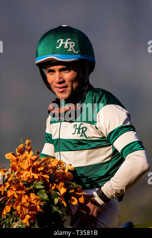 Arcadia, Ca, Stati Uniti d'America. 7 apr, 2019. Aprile 06, 2019: Joel Rosario vince la Santa Anita Handicap a Santa Anita Park in aprile 06, 2019 in Arcadia, California. Evers/Eclipse Sportswire/CSM/Alamy Live News Foto Stock