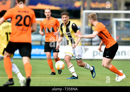 Arnhem, Paesi Bassi. 06 apr, 2019. ARNHEM, 06-04-2019, Papendal, stagione 2018 / 2019, olandese Tweede Divisie, Jong Vitesse player Mats Grotenbreg durante il match Jong Vitesse - HHC Hardenberg 4-1 Credito: Pro scatti/Alamy Live News Foto Stock