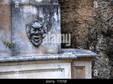 Ambienti suggestivi ed interessanti dettagli di Saint Lawrence certosa certosa di San Lorenzo a Padula provincia di Salerno Italia Foto Stock