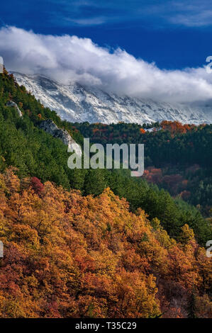 Vista della Majella in autunno, Abruzzo Foto Stock