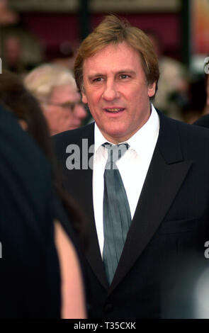 CANNES, Francia. 11 maggio 2001: l'attore Gerard Depardieu al Cannes Film Festival per lo screening di Apocalypse Now. © Paul Smith/Featureflash Foto Stock