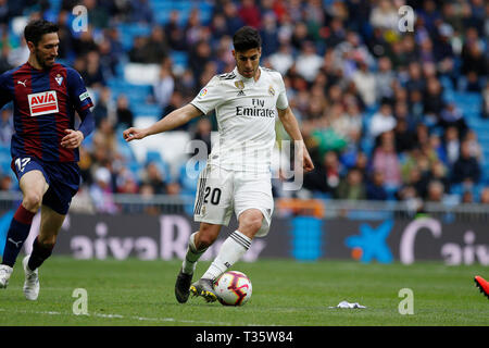 Real Madrid CF il Marco Asensio visto in azione durante la spagnola La Liga match round 31 tra il Real Madrid e Eibar SD al Santiago Bernabeu Stadium in Madrid. (Punteggio finale; Real Madrid 2:1 SD Eibar ) Foto Stock