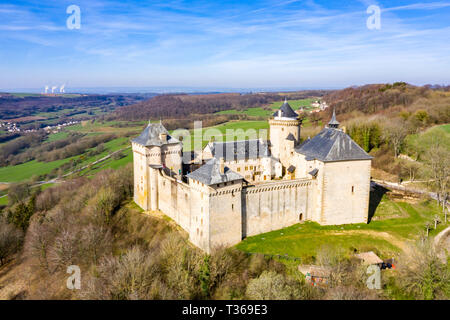 Il castello di Malbrouck (Château de Meinsberg, Burg Meinsburg), nel villaggio di Mandaren, Francia, vicino alla città di Schengen, la città di Metz, e i confini della Germania e Luxemb Foto Stock