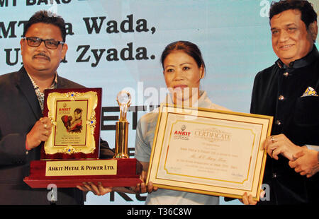 Kolkata, India. 06 apr, 2019. Olympic boxer da Manipur Maria Kom inter agire durante un evento in Kolkata. Credito: Saikat Paolo/Pacific Press/Alamy Live News Foto Stock