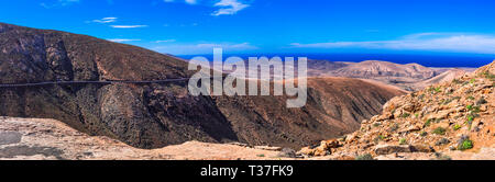 Impressionante paesaggio vulcanico dal Mirador Las Penitas,Fuerteventura,Spagna. Foto Stock