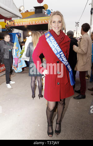 Parigi, Francia, 5 aprile 2019. Sandra Ferreira, Francia Madame 2019 assiste l inaugurazione della fiera di Trone fino 2019 presso il prato di Reuilly Foto Stock