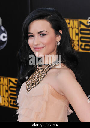 Demi Lovato  27 - 2009 American Music Awards presso il Nokia Theatre di Los Angeles.Demi Lovato  37 Red Carpet Event, verticale, STATI UNITI D'AMERICA, industria cinematografica, celebrità, fotografia, Bestof, arte cultura e intrattenimento, Topix celebrità moda / Verticale, meglio di, evento nella vita di Hollywood - California, moquette rossa e dietro le quinte, USA, industria cinematografica, celebrità, movie celebrità, personaggi televisivi, musica celebrità, fotografia, Bestof, arte cultura e intrattenimento, Topix, headshot, verticale, una persona, dall'anno , 2009, inchiesta tsuni@Gamma-USA.com Foto Stock