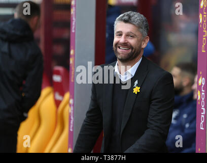 Fir Park, Motherwell, Regno Unito. 7 apr, 2019. Ladbrokes Premiership, Motherwell contro Rangers; Motherwell manager Stephen Robinson è tutto sorrisi prima della partita solo uso editoriale, è richiesta una licenza per uso commerciale. Nessun uso in scommesse, giochi o un singolo giocatore/club/league pubblicazione. Credito: Azione Sport Plus/Alamy Live News Foto Stock