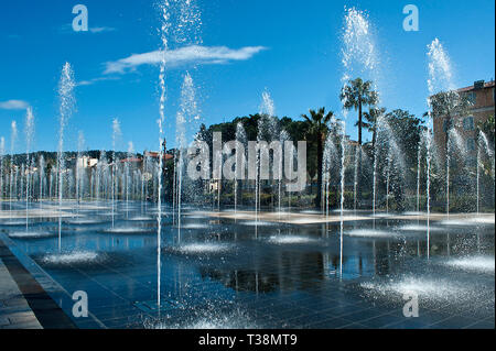 Dettaglio della fontana Miroir d'eau a Nizza in Francia Foto Stock