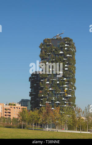 Milano, Italia - 27 Settembre 2018: Alloggiamento station wagon Bosco Verticale Foto Stock