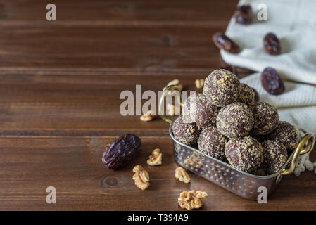 Date e di fiocchi d'avena e le sfere di energia o morde nessuno cuoco Foto Stock