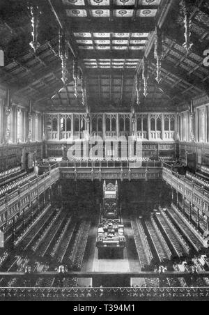 British House of Commons camera presso il Palazzo di Westminster, prima della sua distruzione durante la Seconda Guerra Mondiale. Old House of Commons camera Foto Stock