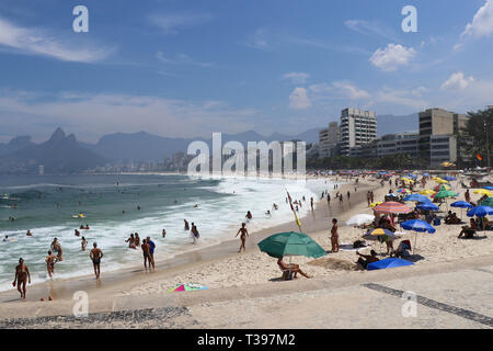 Spiaggia di Ipanema durante l'estate Foto Stock