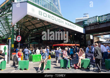 Ingresso al Mercato di Borough, Middle Street, Southwark, Royal Borough di Southwark, Greater London, England, Regno Unito Foto Stock