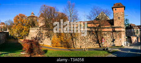 I punti di riferimento della Baviera - Norimberga centro storico, vista con il suo castello Kaiserburg Foto Stock