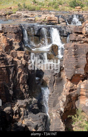 Bourke's Luck buche, Blyde River Canyon vicino a Graskop - Mpumalanga in Sudafrica. La formazione geologica per parte del Panorama Route. Foto Stock