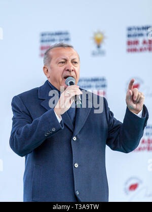 Il Presidente turco Recep Tayyip Erdogan parla al 31 marzo Elezione Locale incontro, 30 marzo 2019 Bagcilar, Istanbul - Turchia Foto Stock