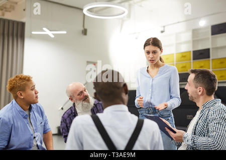 La condivisione di Donna salute mentale lotta Foto Stock