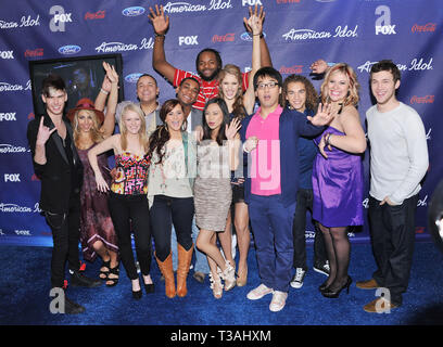 American Idol, i 13 finalisti arrivando ad American Idol 2012 13 finalisti al The Grove in Los Angeles. Colton Dixon, DeAndre Brackensick Elise Testone. Erika van Pelt, Heejun Han, Hollie Cavanagh, Jeremy Rosado, Jermaine Jones, Jessica Sanchez, Joshua Ledet, Phillip Phillips, Shannon Magrane, Skylar LaineAmerican idolo, 13 finalisti  12 evento nella vita di Hollywood - California, tappeto rosso Evento, STATI UNITI D'AMERICA, industria cinematografica, celebrità, fotografia, Bestof, arte cultura e intrattenimento, Topix celebrità moda, migliori della vita di Hollywood, evento nella vita di Hollywood - Cali Foto Stock