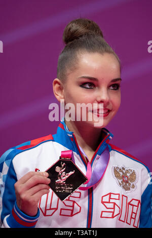 Pesaro, Italia. 7 apr, 2019. La Bulgaria è Boryana Kaleyn durante la FIG Rhythmic Gymnastics World Cup Pesaro 2019 singola sfera Cerimonia di premiazione a Adriatic Arena di Pesaro, Italia, Aprile 7, 2019. Credito: Aflo Co. Ltd./Alamy Live News Foto Stock