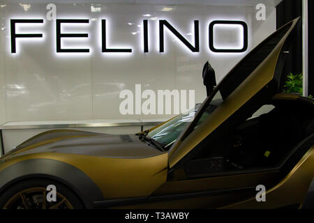 Edmonton Motor Show auto Premier- Felino vetture annuncia il felino cB7r, uno dei soli 10 essendo realizzata e prodotta in Laval Quebec, Canada. Vendita al dettaglio per $365.000 cdn, il felino cB7 è personalizzato, una sola auto alla volta, secondo i gusti e le richieste del cliente. Le vetture sono in grado di raggiungere velocità superiori a 300 km/h. 2 del cB7r sono già venduti e uno era già stato consegnato. La sua sorella modello cB7+ è più leggero e più potente. Foto Stock