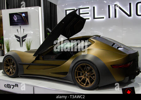 Edmonton Motor Show auto Premier- Felino vetture annuncia il felino cB7r, uno dei soli 10 essendo realizzata e prodotta in Laval Quebec, Canada. Vendita al dettaglio per $365.000 cdn, il felino cB7 è personalizzato, una sola auto alla volta, secondo i gusti e le richieste del cliente. Le vetture sono in grado di raggiungere velocità superiori a 300 km/h. 2 del cB7r sono già venduti e uno era già stato consegnato. La sua sorella modello cB7+ è più leggero e più potente. Foto Stock