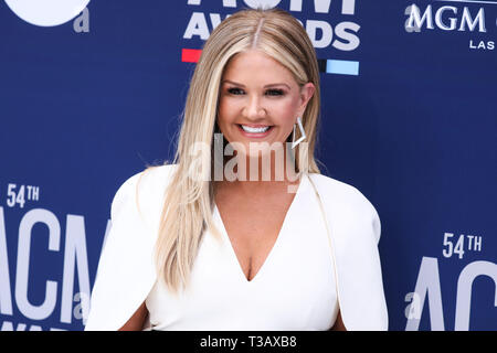 Las Vegas, Stati Uniti. 07 apr, 2019. LAS VEGAS, NEVADA, Stati Uniti d'America - 07 aprile: Nancy O'Dell arriva al 54th Academy of Country Music Awards tenutosi al MGM Grand Garden Arena il 7 aprile 2019 a Las Vegas, Nevada, Stati Uniti. (Foto di Xavier COLLIN/Image Press Agency) Credito: Image Press Agency/Alamy Live News Foto Stock