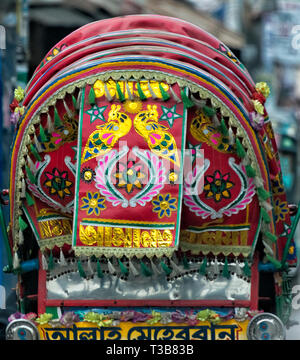 Decorate in rickshaw, Chittagong, Divisione di Chittagong, Bangladesh Foto Stock