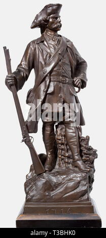 Un funzionario ha lasciato il presente, datata 1909, Reggimento di Fanteria Alt-Württemberg (3. Württ.) n. 121 figura in bronzo di un soldato a partire dalla prima metà del XVIII secolo, il suo sguardo rivolto verso destra e tenendo la sua moschetto, dietro di lui un fascine, lateralmente contrassegnati '1899 ADX. v. Ellrichshausen'. Su di una piazza zoccolo contrassegnato '1716'. La base di legno ebonised, la visualizzazione di lato si appoggia una dedizione in argento decorato di placca in rocaille 'Die Offiziere und Sanitätsoffiziere des Infanterie-Regiments Alt-Württemberg scheidenden dem Hauptmann Soecht 27.5.89 - 26.8.09" (l'OFFIC, artista del diritto d'autore non deve essere cancellata Foto Stock