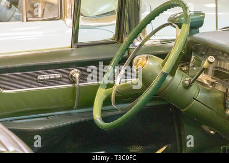 Anni Cinquanta Cadillac, lo Sceicco Faisal Bin Qassim Al Thani Museum, Al-Shahaniya, in Qatar Foto Stock