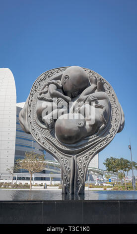 La miracolosa viaggio (2005 al 2013), una serie di 14 sculture in bronzo per artista Damien Hirst, Sidra di medico e di centro di ricerca, Doha, Qatar Foto Stock