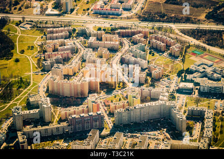 Cracovia in Polonia - Marzo 22, 2019 - vista aerea del multipiano edifici residenziali Foto Stock