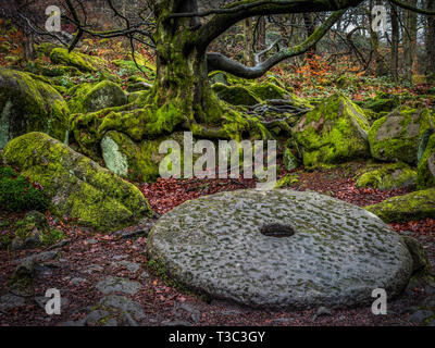 Padley gola è stata per secoli una di Inghilterra del premier fonti di queste pietre, utilizzato prevalentemente da mais-mulini e Sheffield posateria Foto Stock