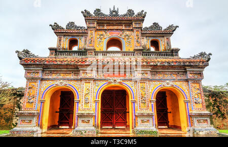 Padiglione presso la Città Proibita in tinta, Vietnam Foto Stock