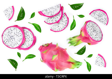 Dragon frutta, Pitaya o Pitahaya isolati su sfondo bianco. Vista dall'alto. Lay piatto. Foto Stock