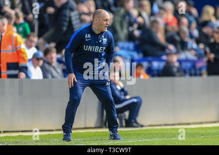 6 aprile 2019 , Deepdale, Preston, Inghilterra; Sky scommessa campionato, Preston North End vs Sheffield Regno ; Alex Neil manager di Preston durante il gioco Credito: Mark Cosgrove/News immagini English Football League immagini sono soggette a licenza DataCo Foto Stock