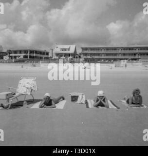 Ogni anno 1948-1966 da un gruppo di amici e famiglia caravaned dal Tennessee a Daytona Beach, in Florida per due settimane di divertimento al sole. Foto Stock