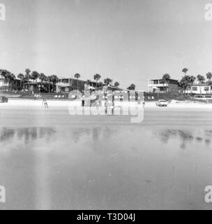 Ogni anno 1948-1966 da un gruppo di amici e famiglia caravaned dal Tennessee a Daytona Beach, in Florida per due settimane di divertimento al sole. Foto Stock