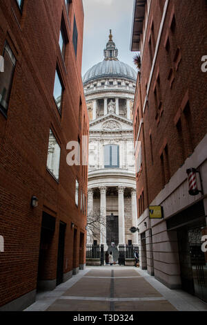 Visualizzazione limitata di St Pauls Cathderal Foto Stock