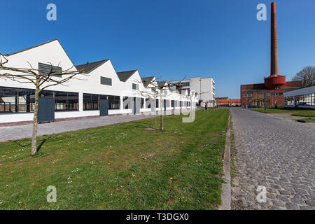 Krefeld - Vista di colorante e egli edificio a Mies van der Rohe Business Park, Renania settentrionale-Vestfalia, Germania, 30.03.2019 Foto Stock