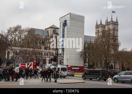 Westminster - Case del Parlamento Big ben sotto la riparazione Londra 2019 Foto Stock