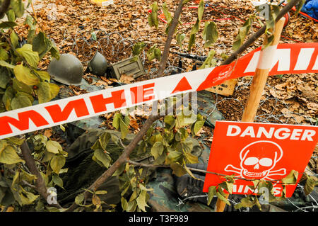 Lo sminamento dimostrativi, Handicap International anti-mine terrestri giorno, Lione, Francia Foto Stock