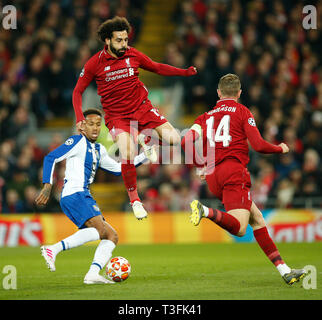 Liverpool, Regno Unito. 09Apr, 2019. Mohamed Salah di Liverpool in azione durante la UEFA Champions League quarti di finale prima gamba match tra Liverpool e Porto ad Anfield il 9 aprile 2019 a Liverpool Credit: Immagini di PHC/Alamy Live News Foto Stock